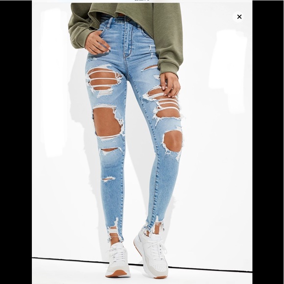 American Eagle Outfitters Denim - ❌HOLD❌Adorable American Eagle Ripped High Rise Jegging❣️